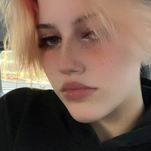 Meet your Posher, Em